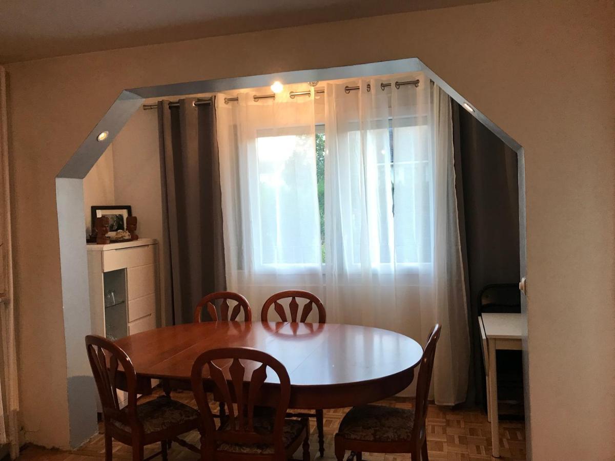 Chelles - Paris - Disneyland Marne La Vallee Экстерьер фото