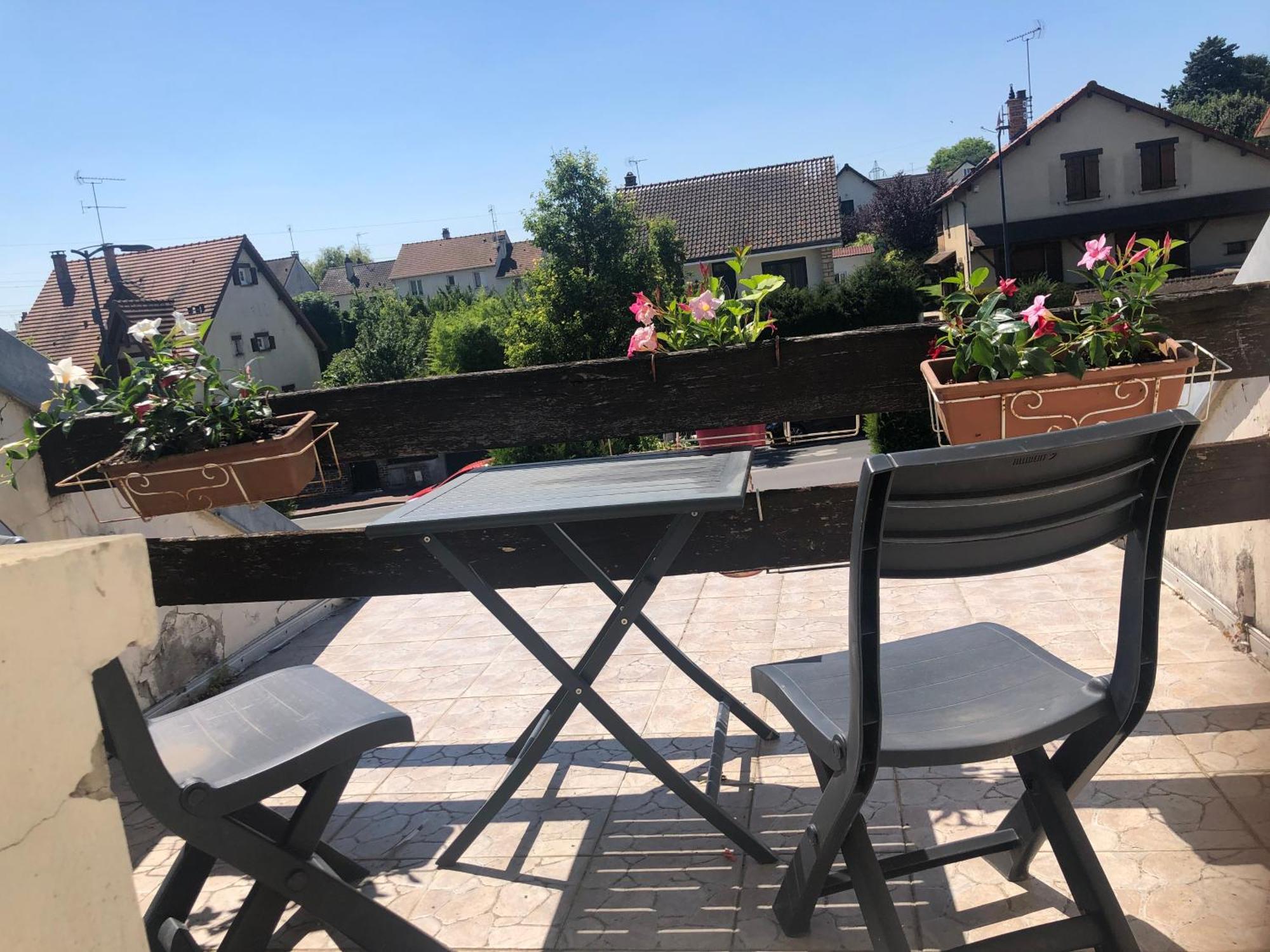 Chelles - Paris - Disneyland Marne La Vallee Экстерьер фото